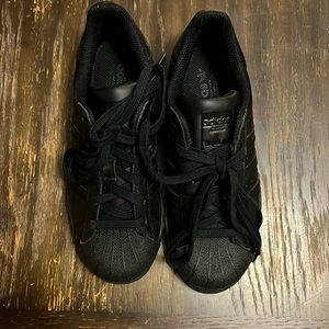 Big Boy Size 5 Black SuperStar Adidas